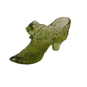 Degenhart Cat Head Daisy Button Pattern Cat Head Glass Shoe